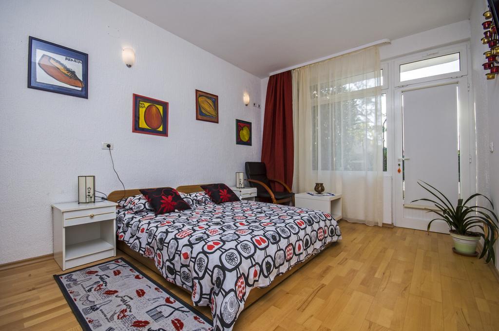 Apartments Daria Ровинь Экстерьер фото
